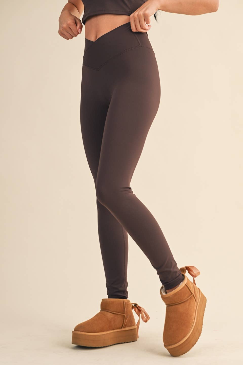 Classic Crossover Legging: Chocolate