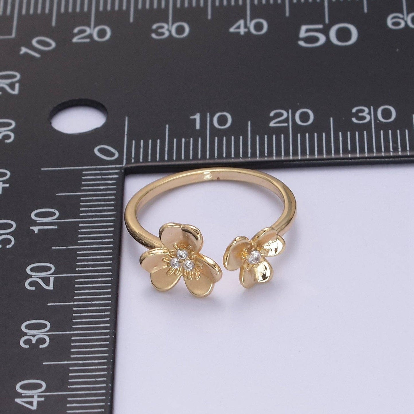 Daisy Gold Adjustable Ring