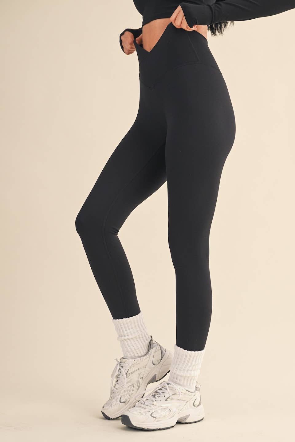 Classic Crossover Legging: Black