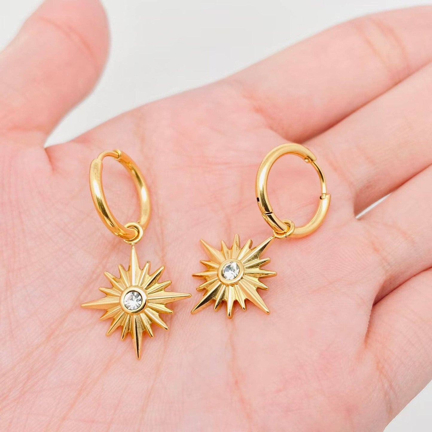 18K Star Pendant Huggies