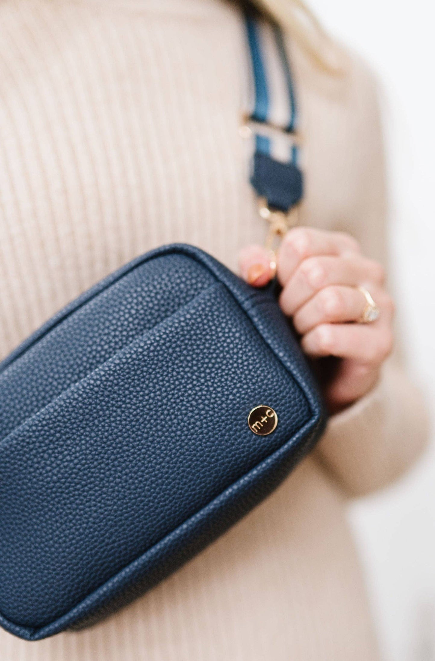 Willow Crossbody/Belt Bag: Powder blue
