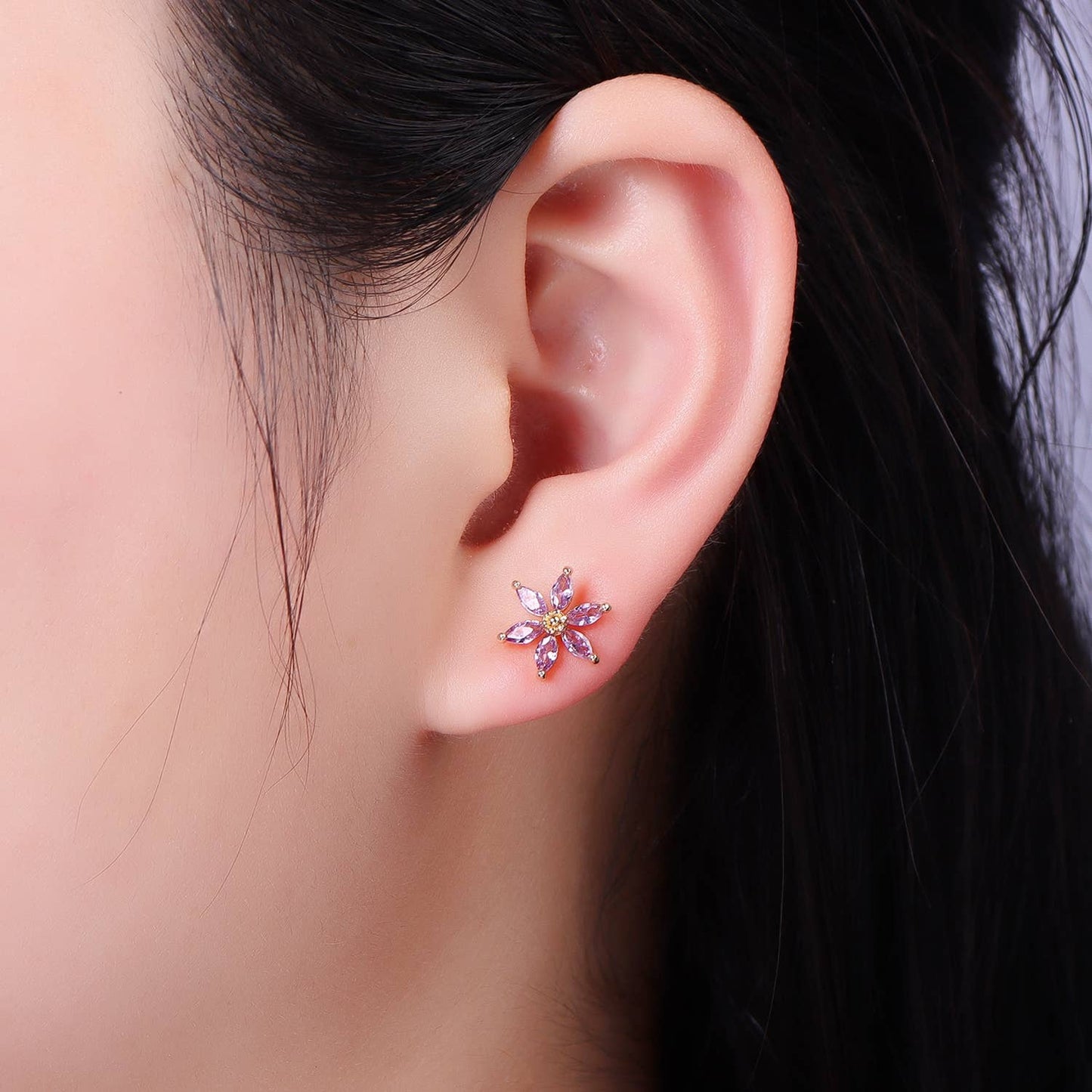 Flower Stud Earrings: Blue