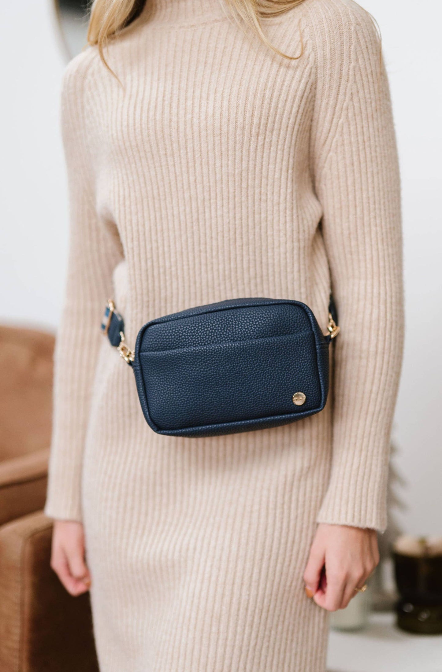 Willow Crossbody/Belt Bag: Powder blue