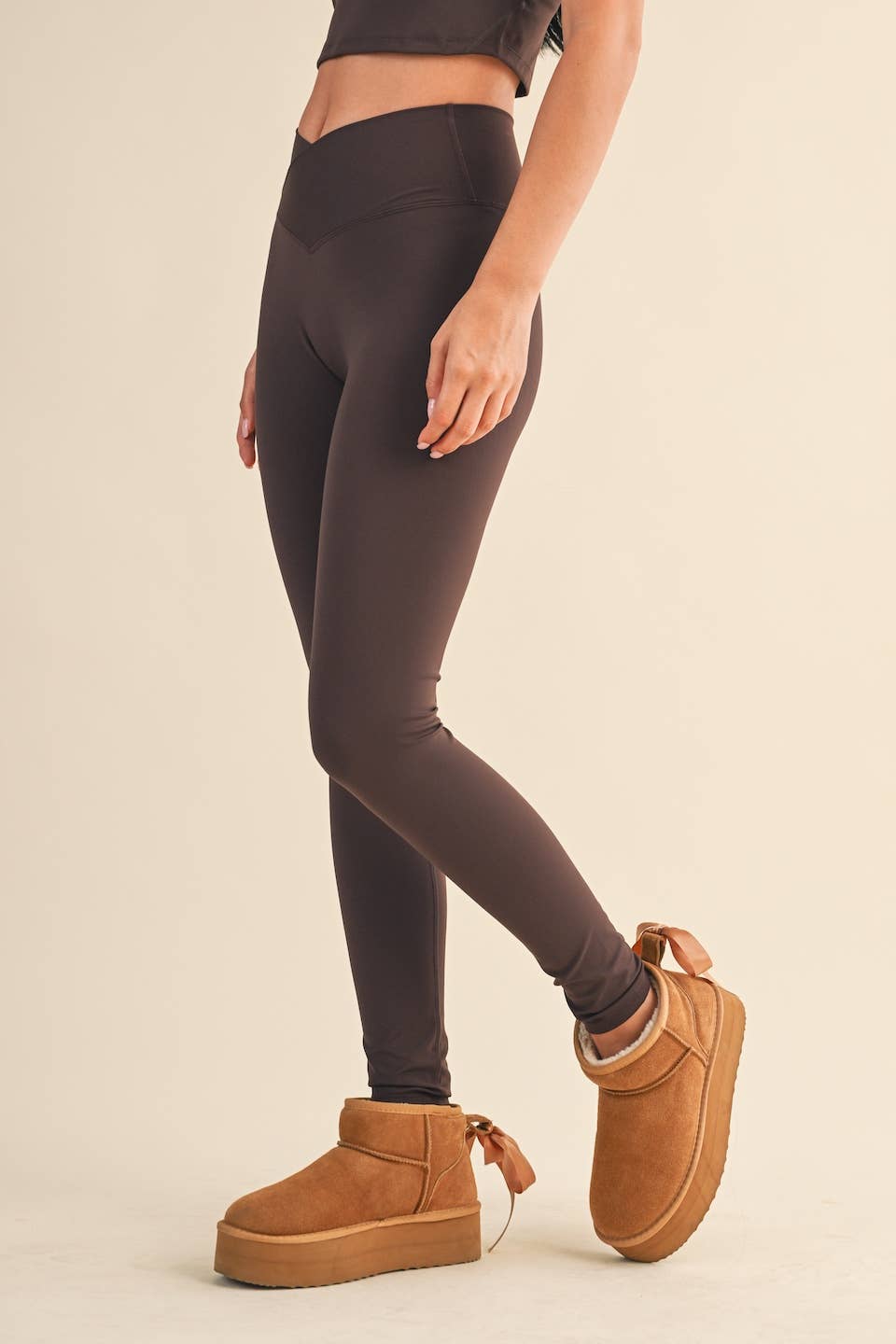 Classic Crossover Legging: Chocolate