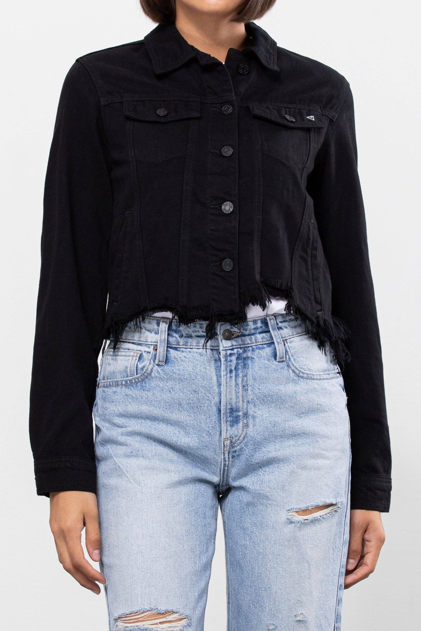 BLACK FRAYED BOTTOM FITTED JACKET