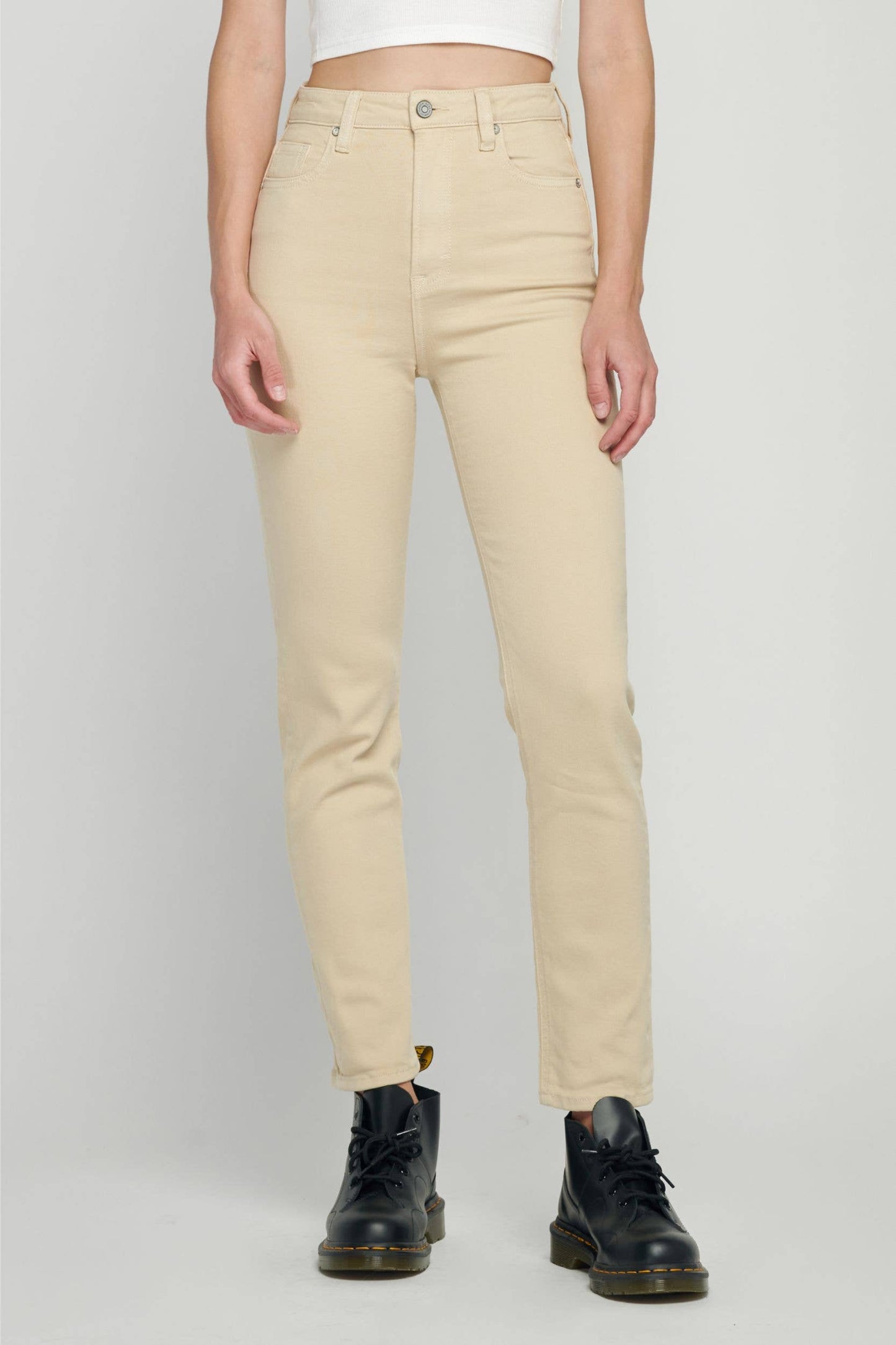KHAKI CLEAN MOM JEAN