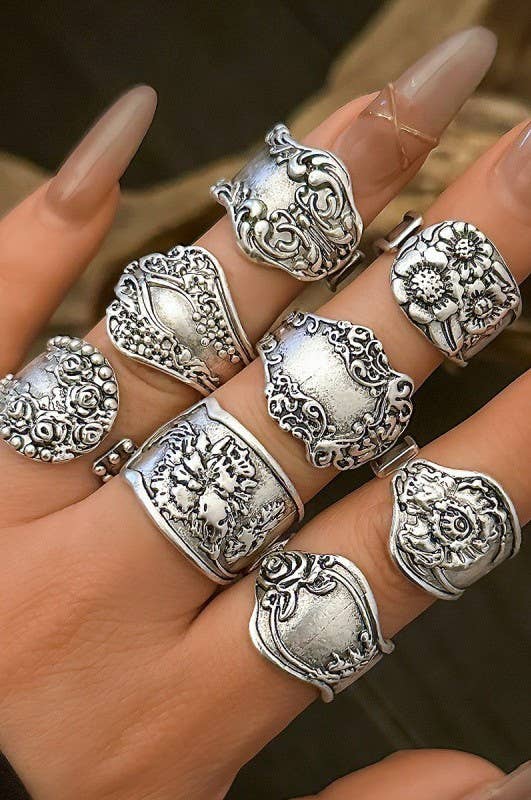 VINTAGE FLORAL STATEMENT RINGS