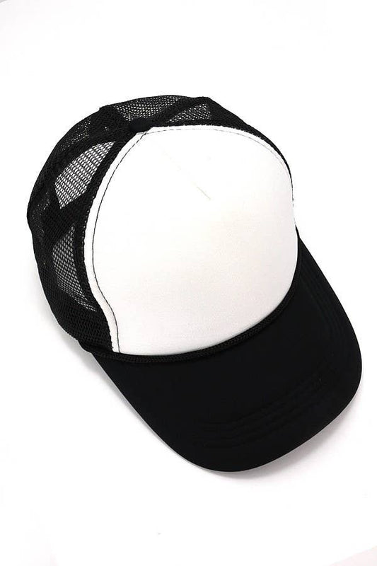 TRUCKER HAT Black/White
