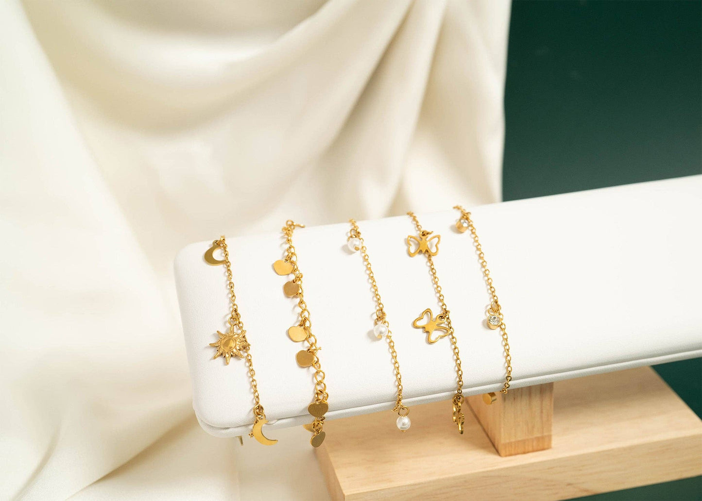 18K Pearl Charm Anklet