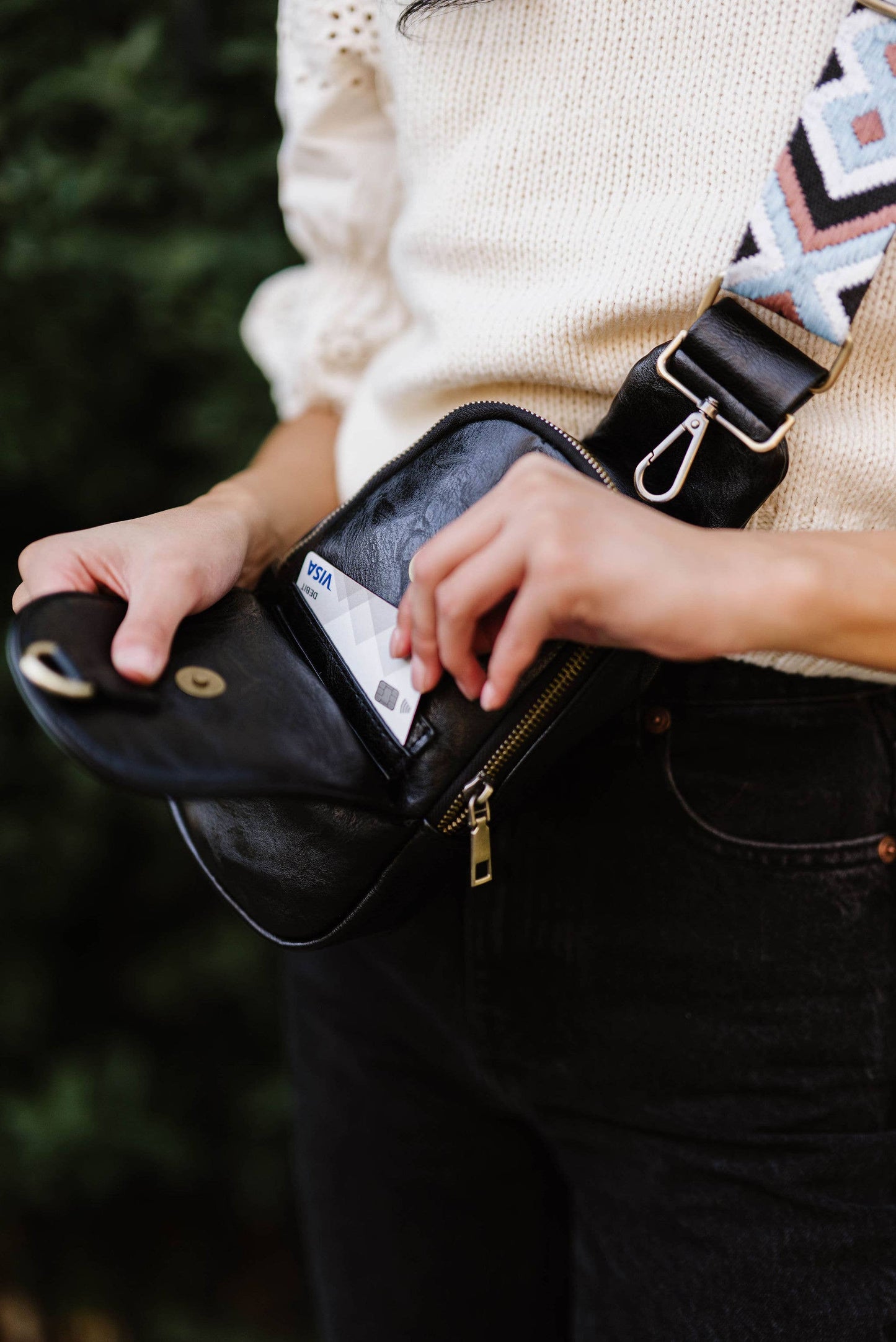 Sutton Sling Crossbody Bag: Black