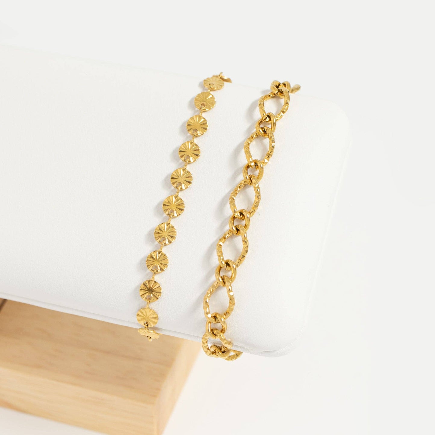 18K Gold Oval Charm Bracelet