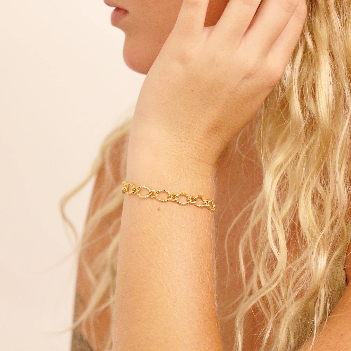 18K Gold Oval Charm Bracelet