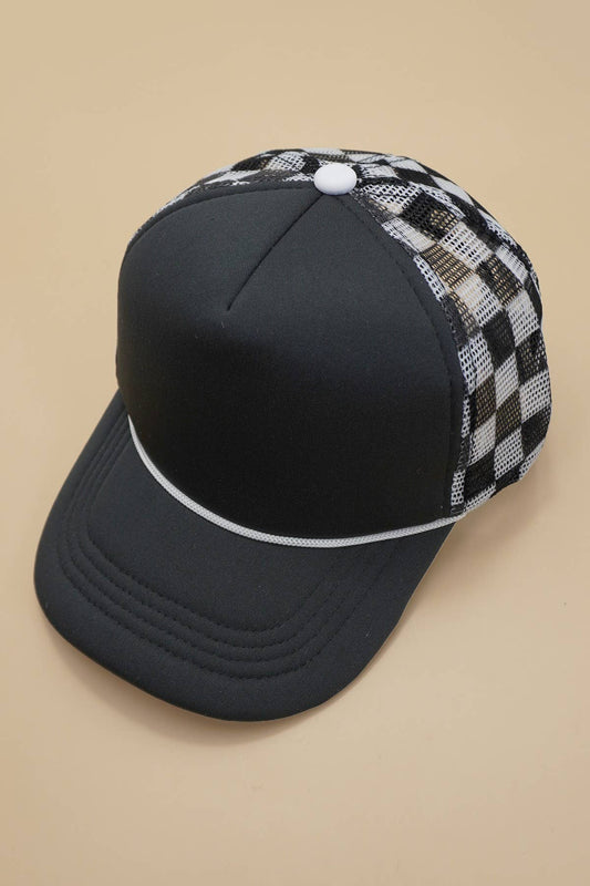 TRUCKER HAT BLACK/WHITE CHECKERED