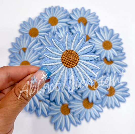 Light blue daisy flower embroidery patch