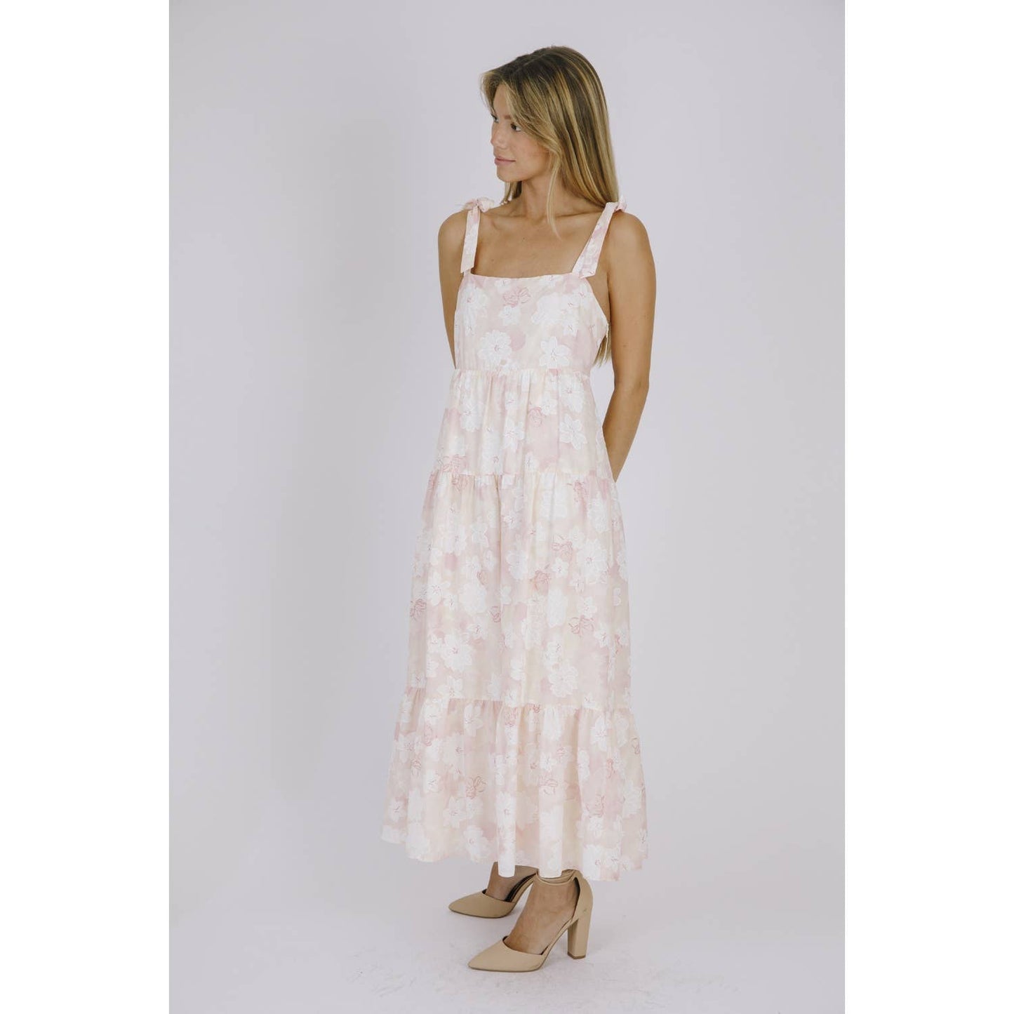 FLORAL & LIGHT RUFFLE DRESS