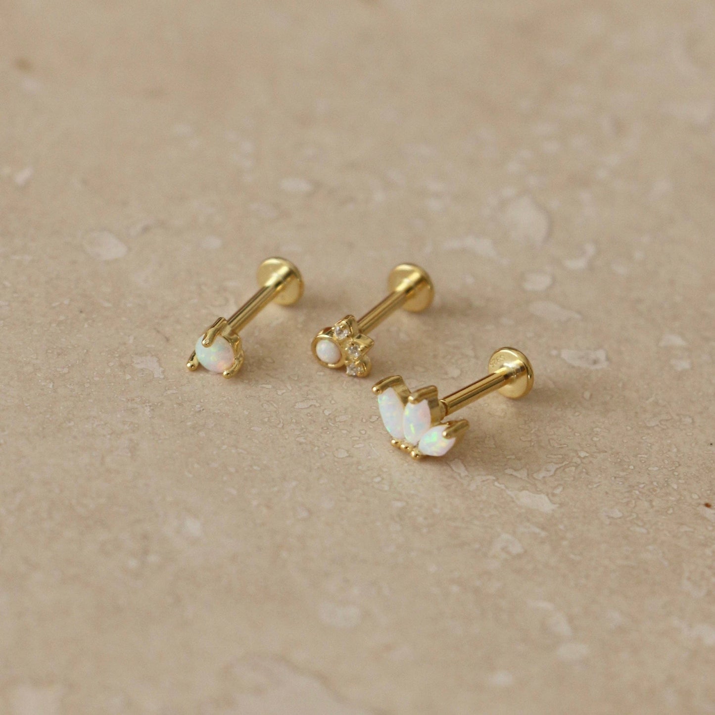 Fan Opal Labret Single