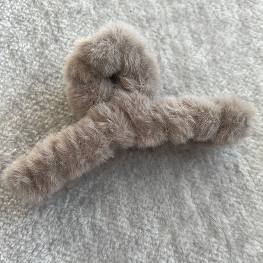 Beige 3 Plush Claw Clip